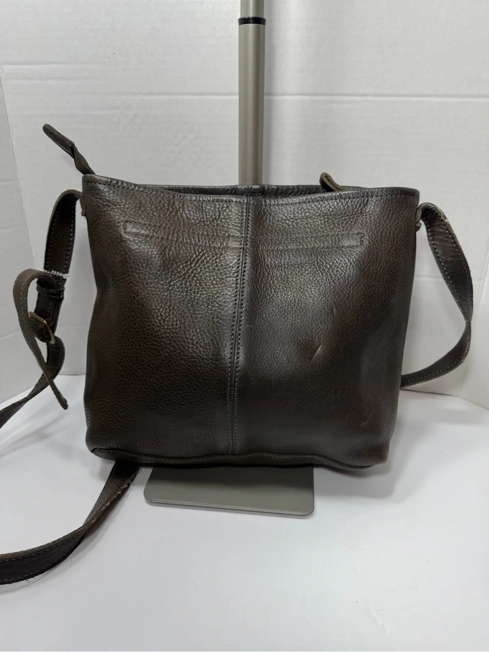 DULUTH TRADING COMPANY Lifetime Crossbody Brown Leather Sling Bag Purse